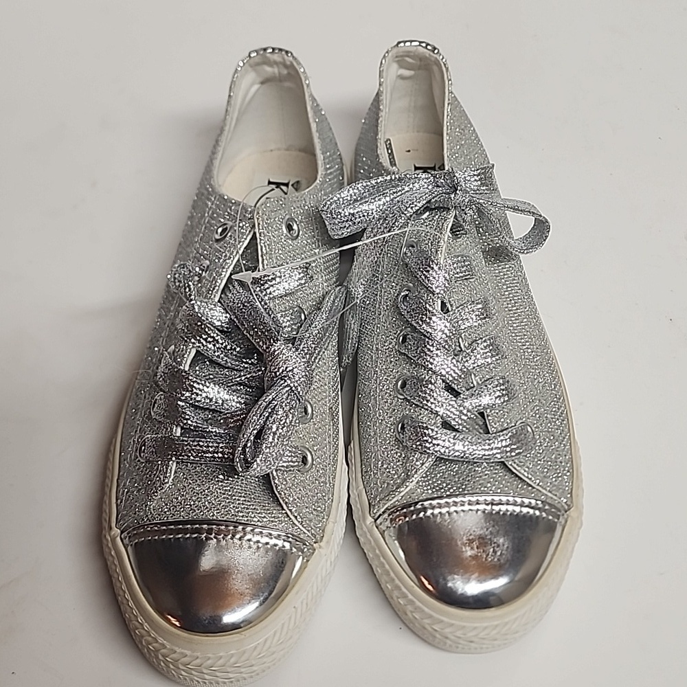 Kristal silver sparkling glitter shoes.   10.5" long. Sz 7.5/8.  Wedding, trendy